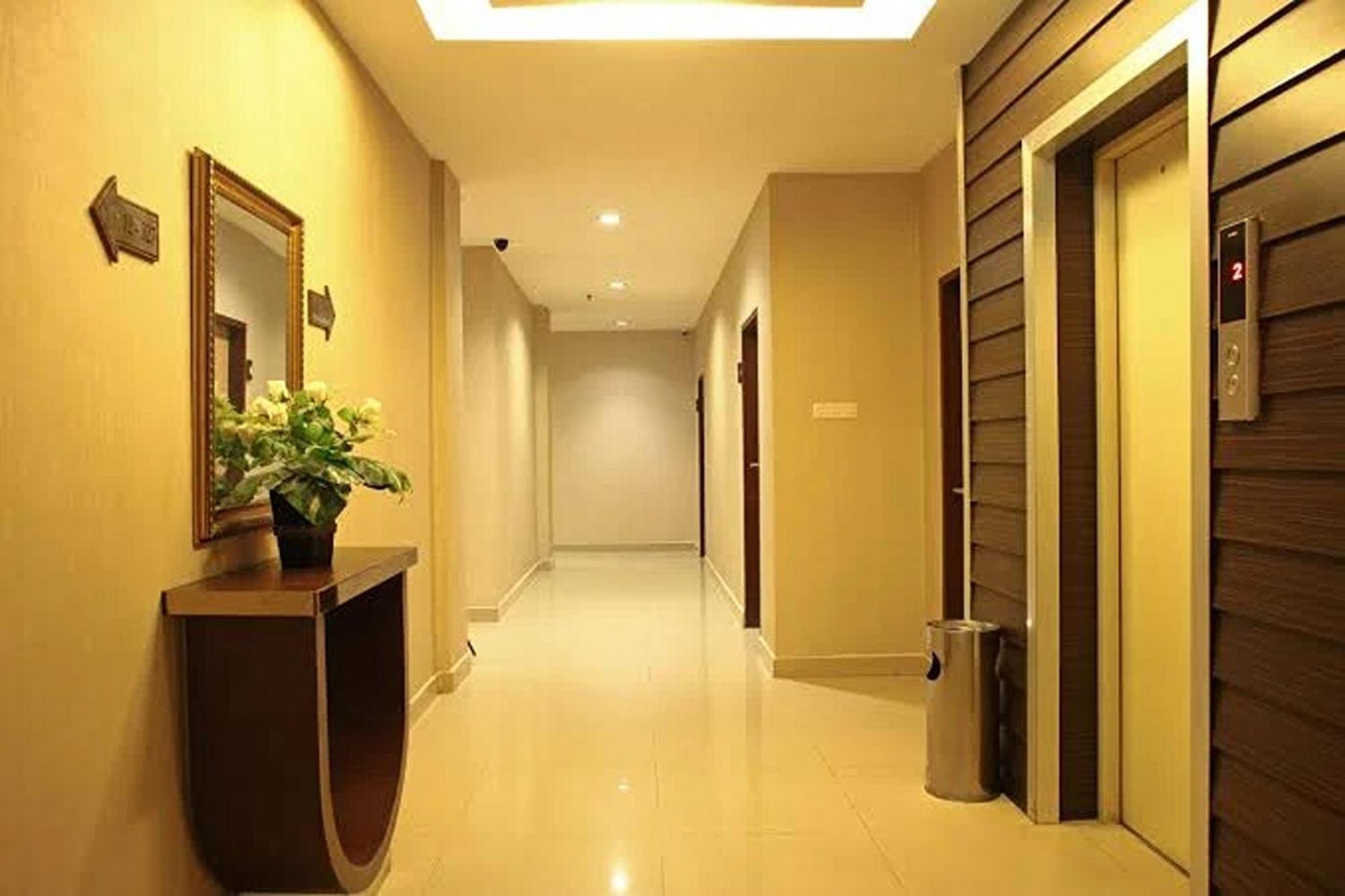 Urbanview Bumi Malaya Hotel Medan